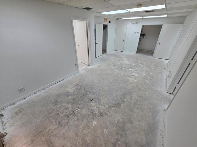 2 of 25 - 7800 W Oakland Park Blvd 101, Fort Lauderdale, FL