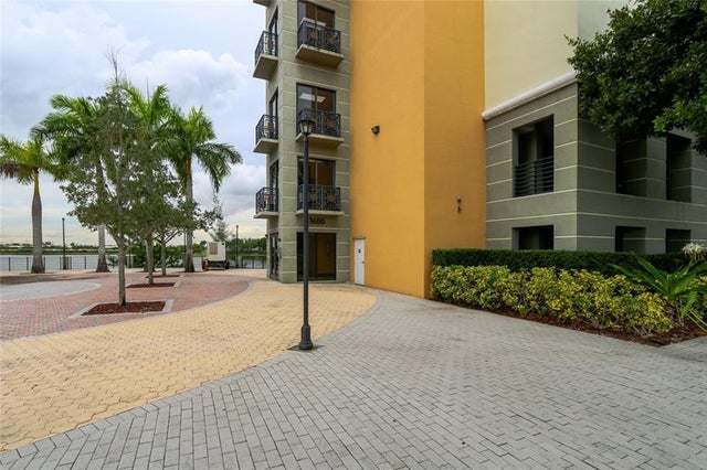 2 of 13 - 3600 Red 407, Miramar, FL