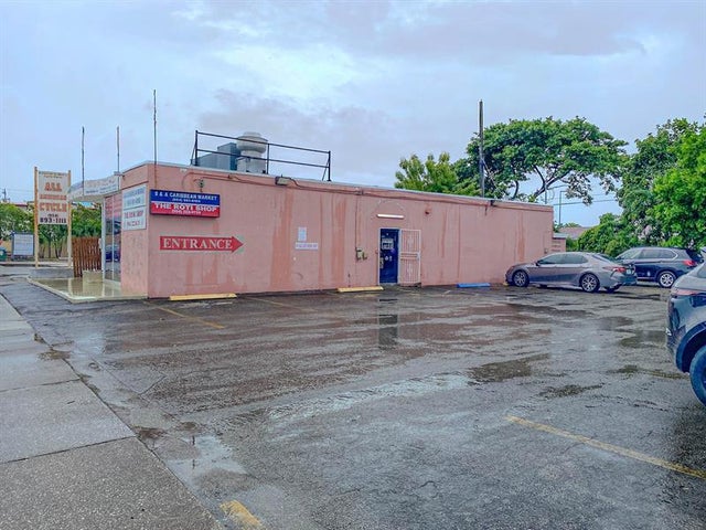 2 of 15 - 6232 Pembroke Rd, Miramar, FL