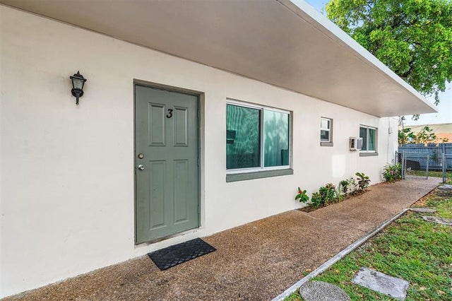 4 of 19 - 620 Sw 7th Street 1-7, Pompano Beach, FL