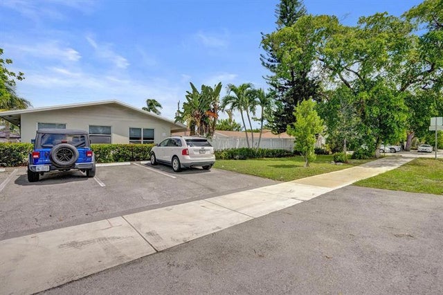 1 of 37 - 2011 Ne 56th St, Fort Lauderdale, FL