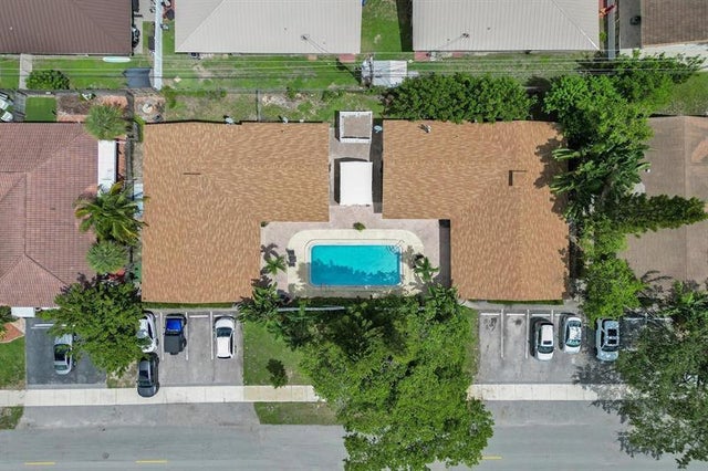 2 of 37 - 2011 Ne 56th St, Fort Lauderdale, FL