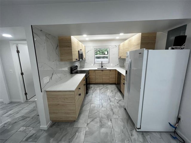 2 of 31 - 136 Ne 60 Street, Miami, FL