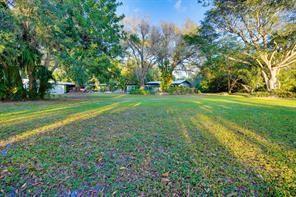 2 of 5 - 4101 Oleander Ave, Fort Pierce, FL
