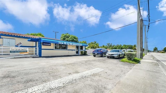 3 of 59 - 360 Nw 183rd St, Miami, FL