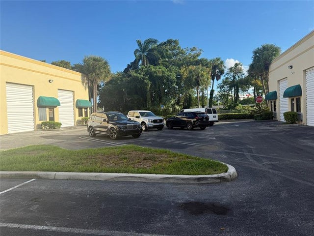 3 of 6 - 1639 W Mcnab Rd, Pompano Beach, FL