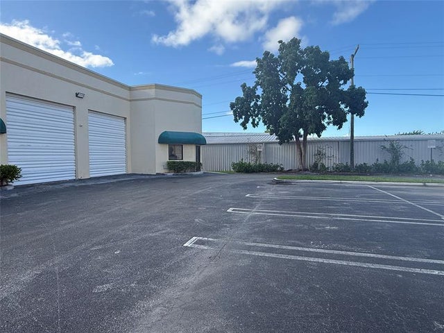 4 of 6 - 1639 W Mcnab Rd, Pompano Beach, FL