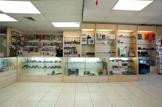 3 of 31 - 4581 N Dixie Hwy, Deerfield Beach, FL