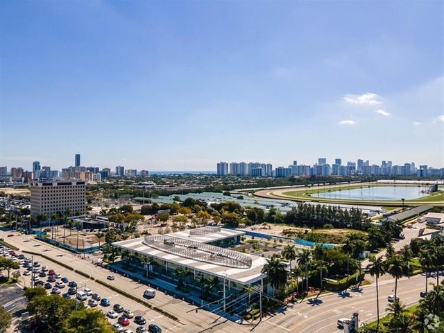 1 of 27 - 1006 E Hallandale Beach Blvd, Hallandale, FL