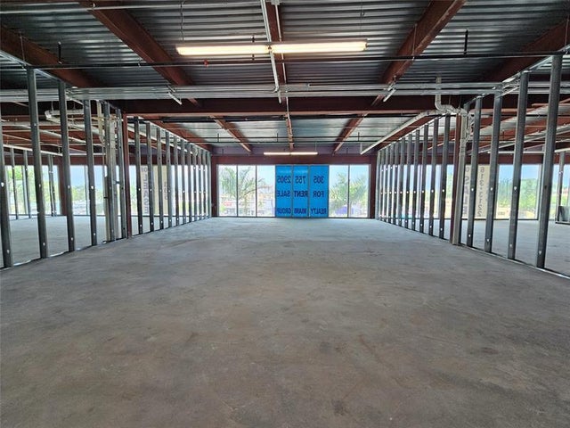 4 of 27 - 1006 E Hallandale Beach Blvd, Hallandale, FL