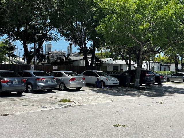 2 of 10 - 5901 Broadway, West Palm Beach, FL
