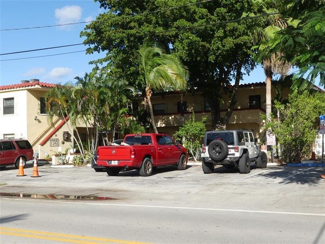 5 of 9 - 2300 Ne 6th Ave, Wilton Manors, FL