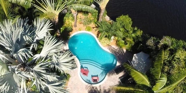 2 of 9 - 2209 Ne 26th St, Wilton Manors, FL