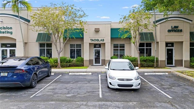 1 of 24 - 5497 Wiles Rd 205, Coconut Creek, FL