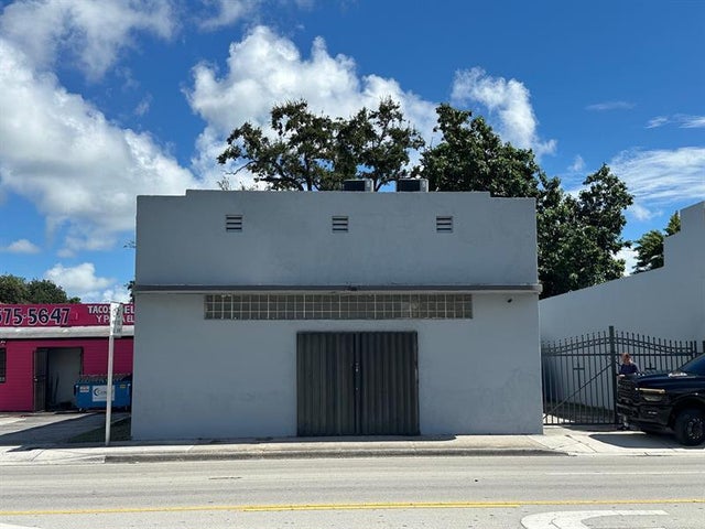 1 of 6 - 6815 Nw 7th Ave, Miami, FL