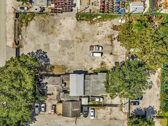 2 of 43 - 4901 Sw 51st St, Davie, FL