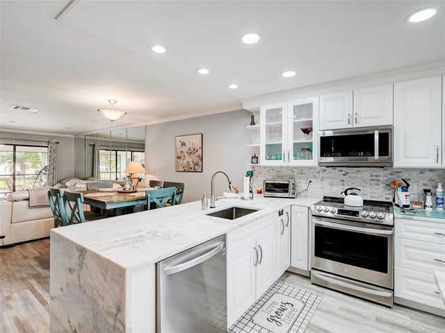 1 of 72 - 9261 Vista Del Lago 19f, Boca Raton, FL