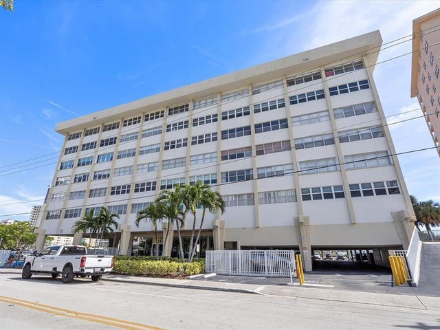 1 of 36 - 111 Golden Isles Dr C1, Hallandale, FL