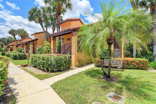 2 of 77 - 6422 Aspen Glen Cir 206, Boynton Beach, FL