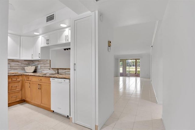 3 of 41 - 3303 Aruba Way M1, Coconut Creek, FL