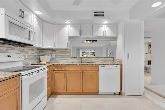 4 of 41 - 3303 Aruba Way M1, Coconut Creek, FL