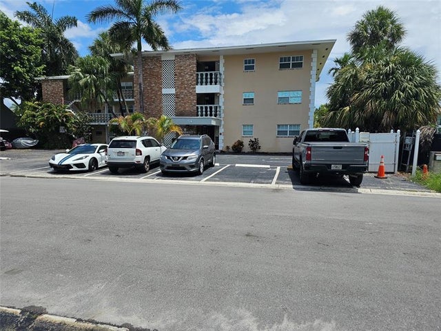 1 of 10 - 54 Isle Of Venice Drive 3, Fort Lauderdale, FL