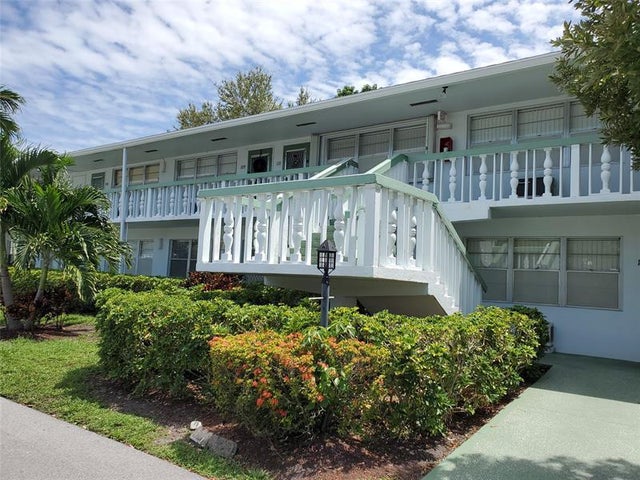 3 of 12 - 110 Lyndhurst E 110, Deerfield Beach, FL