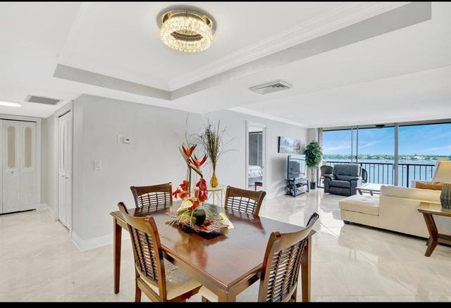 5 of 26 - 5200 N Flagler Dr 802, West Palm Beach, FL