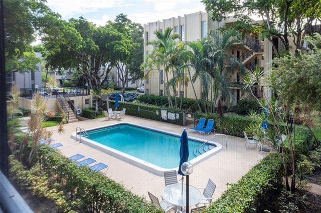 3 of 16 - 483 N Pine Island Rd 203c, Fort Lauderdale, FL