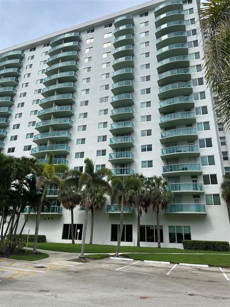 1 of 11 - 19380 Collins Ave 1610, Sunny Isles Beach, FL