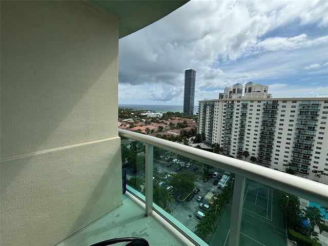 5 of 11 - 19380 Collins Ave 1610, Sunny Isles Beach, FL