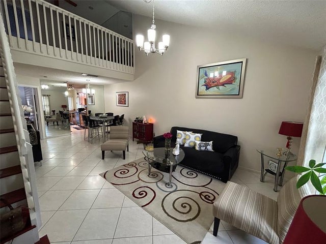3 of 32 - 330 Se 2nd Ave C2, Deerfield Beach, FL