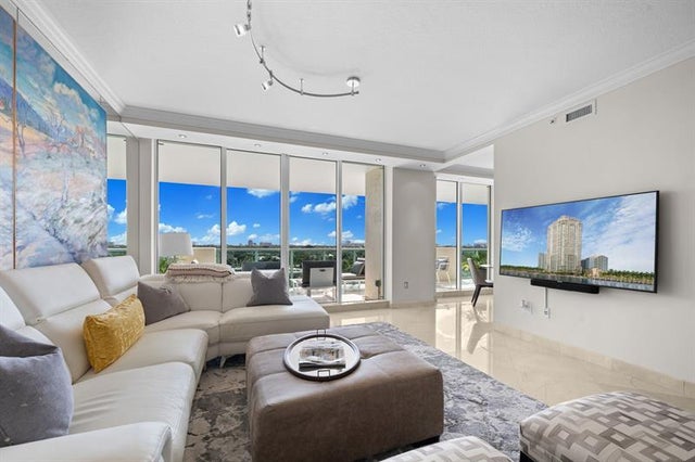 4 of 50 - 411 N New River Dr 902, Fort Lauderdale, FL