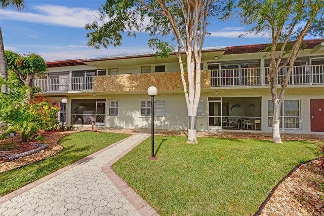 5 of 65 - 860 Se 6th Ave 402, Deerfield Beach, FL