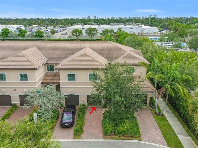 4 of 44 - 4220 N Dixie Hwy 75, Oakland Park, FL