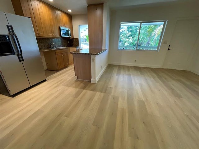 3 of 17 - 1423 Holly Heights Dr 13, Fort Lauderdale, FL