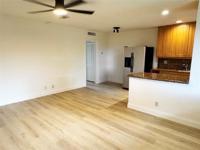 4 of 17 - 1423 Holly Heights Dr 13, Fort Lauderdale, FL