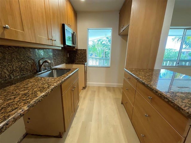 5 of 17 - 1423 Holly Heights Dr 13, Fort Lauderdale, FL
