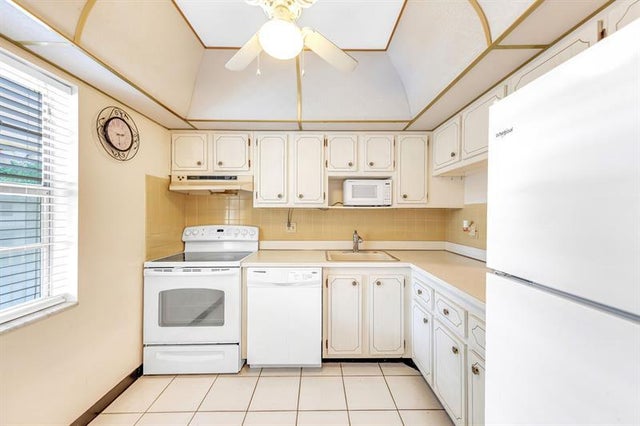 2 of 36 - 7640 Nw 1st St 202, Margate, FL