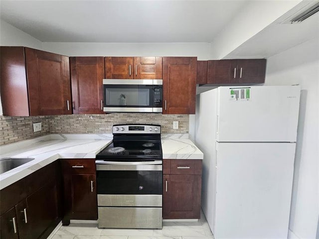 1 of 29 - 2456 Nw 52nd Ave 2456, Fort Lauderdale, FL
