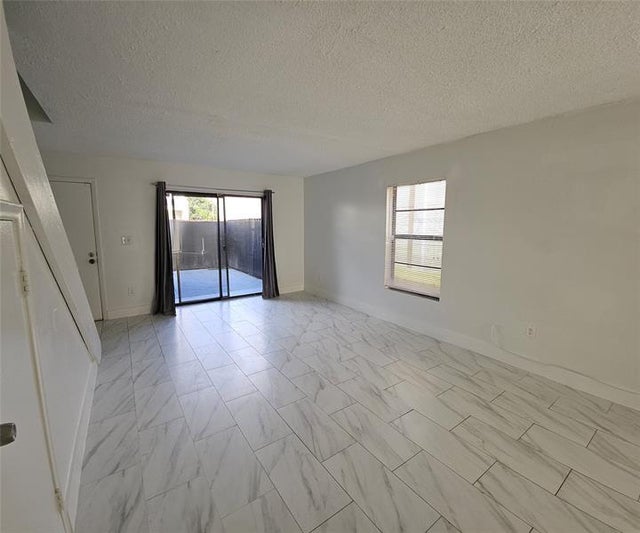 4 of 29 - 2456 Nw 52nd Ave 2456, Fort Lauderdale, FL