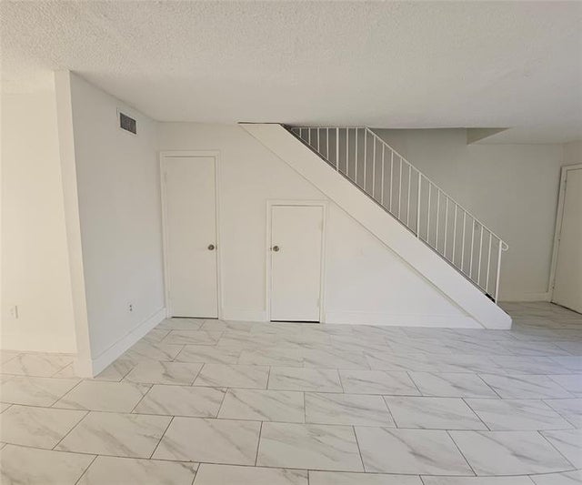 5 of 29 - 2456 Nw 52nd Ave 2456, Fort Lauderdale, FL