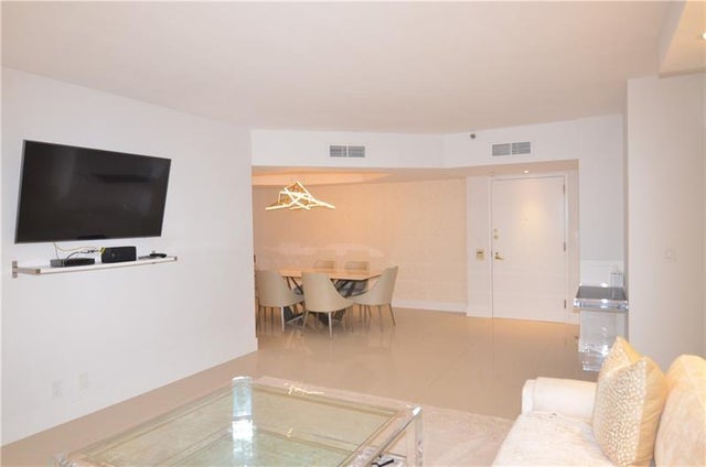 4 of 39 - 19355 Turnberry Wy 7-l, Aventura, FL
