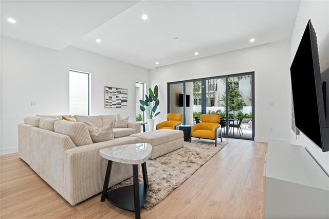 4 of 53 - 808 Se 12th Street 808, Fort Lauderdale, FL