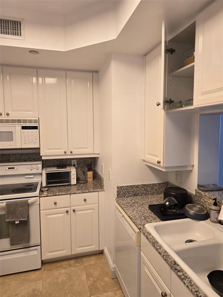 3 of 27 - 888 Brickell Key Dr 2110, Miami, FL