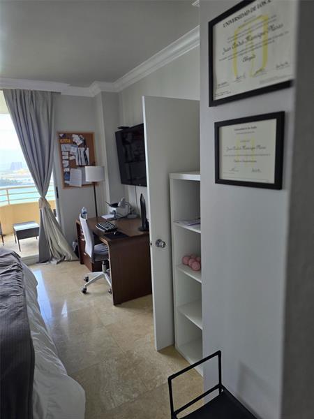 5 of 27 - 888 Brickell Key Dr 2110, Miami, FL