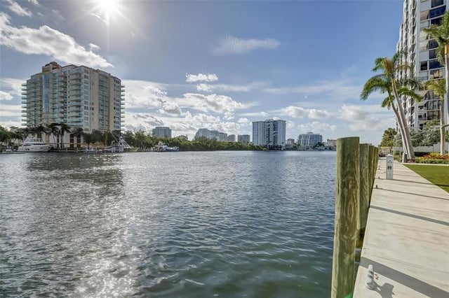 1 of 33 - 2670 E Sunrise Blvd Ph 1423, Fort Lauderdale, FL