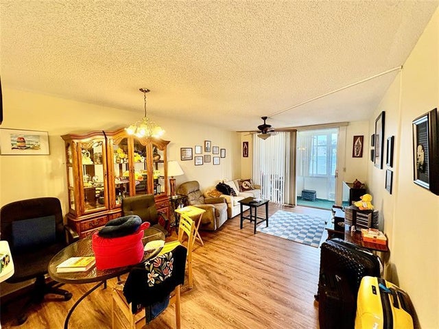 3 of 22 - 2900 W Sunrise Lakes Dr 106, Sunrise, FL