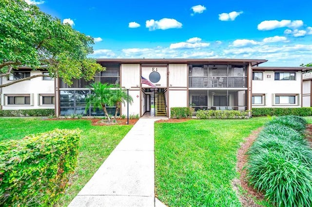 3 of 30 - 9933 N Belfort Cir 201, Fort Lauderdale, FL