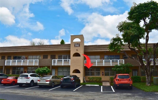 2 of 50 - 9081 Sunrise Lakes Blvd 107, Sunrise, FL